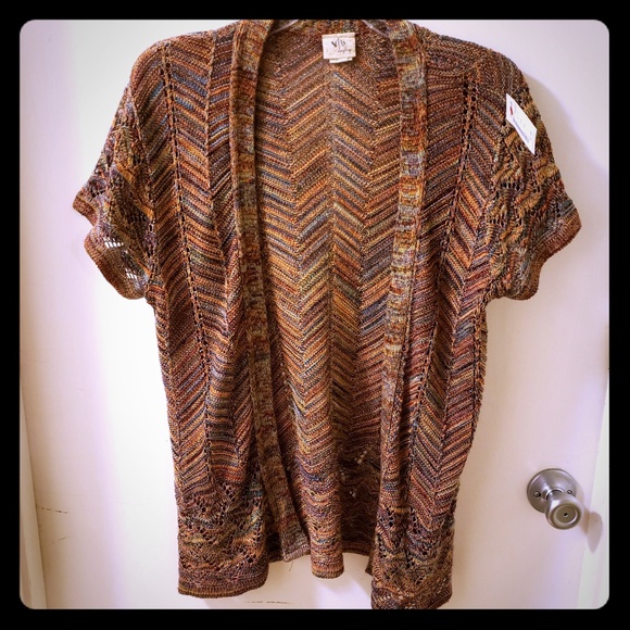 Daytrip Sweaters - 💥SALE $5 EACH💥  Daytrip short sleeve cardigan